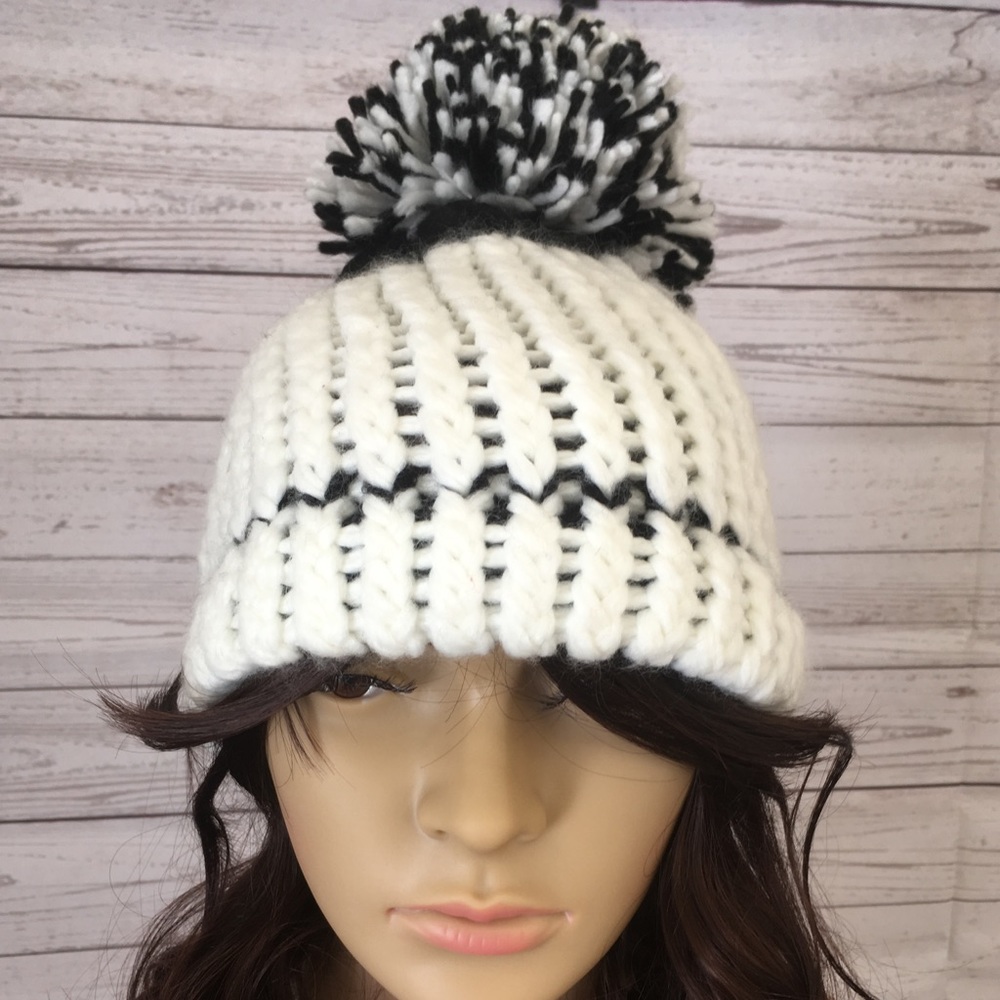 NWT BCBGeneration Warm Knit Winter Hat